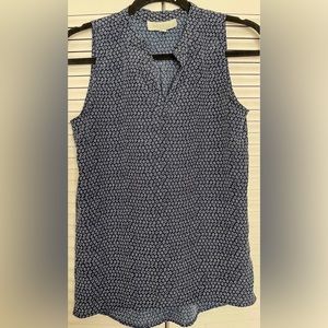 Olive & Oak Patterned Sleeveless Blouse
